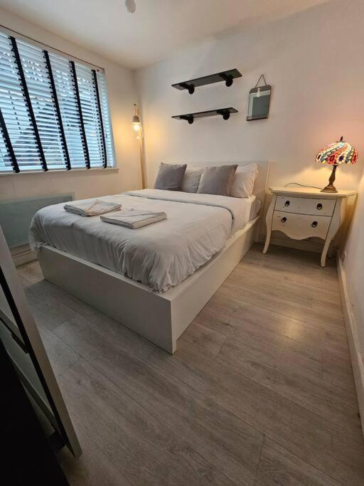 Appartamento Peaceful And Elegant Londra Esterno foto